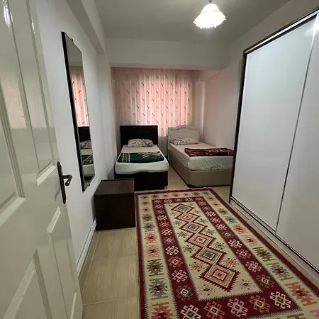 Cengiz Kendi Eviniz Gibi Apartamento